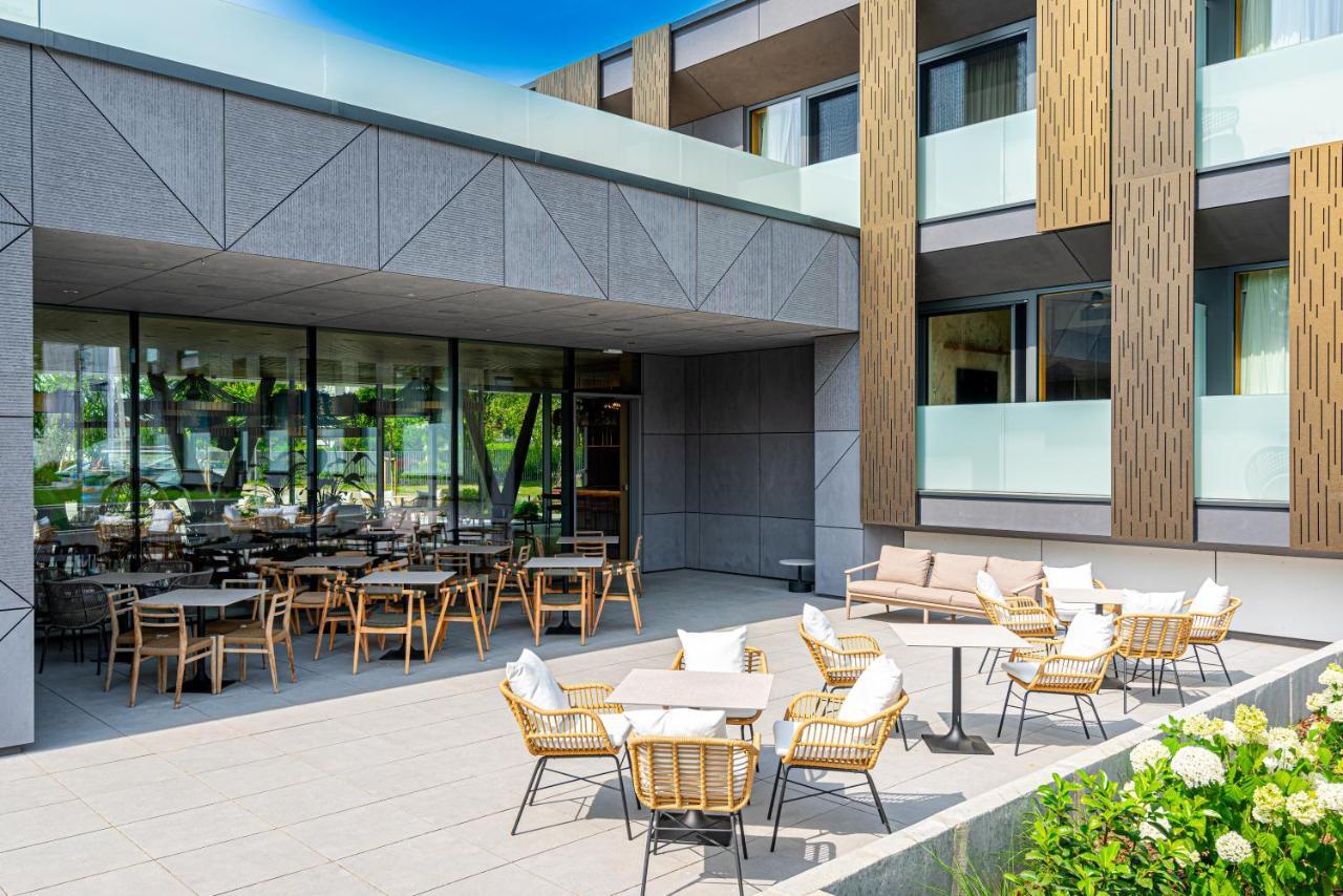 Reed Luxury By Balaton Siofok