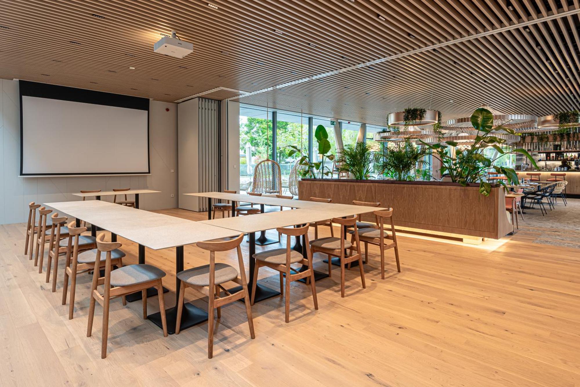 Reed Luxury By Balaton Siofok
