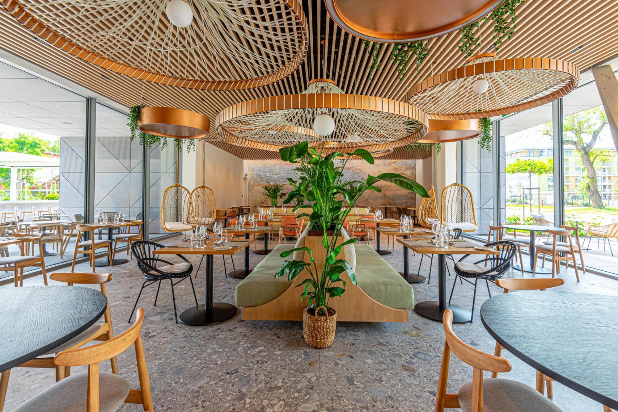 Reed Luxury By Balaton Hotel